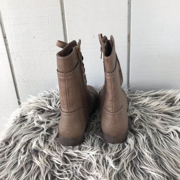 NWT Rampage Jeliana Leather Lace Up Boots - Picture 4 of 8